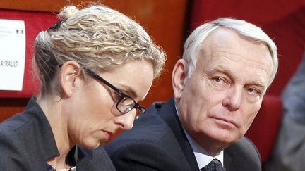 La ministre de l'Ecologie, Delphine Batho, et le Premier ministre, Jean-Marc Ayrault, en septembre 2012 au Conseil &eacute;conomique et social. (JACKY NAEGELEN / AFP)