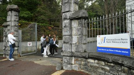 L'enseignante était en plein cours d’espagnol mercredi 22 février quand elle a été poignardée par un élève du lycée Saint-Thomas d’Aquin de Saint-Jean-de-Luz (Pyrénées-Atlantiques). (GAIZKA IROZ / AFP)