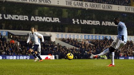 Le milieu de terrain de Manchester City, Yaya Toure