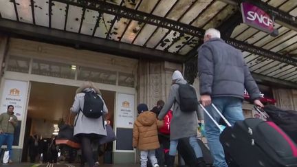 Alors que ce week-end signe le premier grand départ en vacances de l’année, il pourrait être marqué par une grève des contrôleurs dans les trains, dès jeudi 15 février.