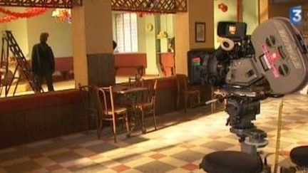 Tournage à Escatalens du Café du pont, un film sur l&#039;enfance de Pierre Perret.
 (Culturebox)