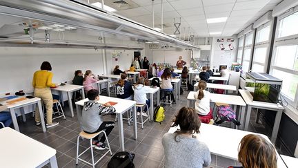 Students in a classroom at the Jean Jaurès college in Etaples (Pas de Calais), March 29, 2023. (SEBASTIEN JARRY / MAXPPP)