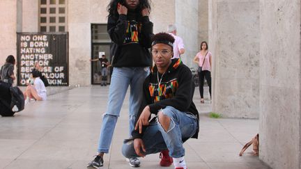 Charlène et Kevin, étudiants en Bac pro, pour le défilé Christian Dada, au Palais de Tokyo le 24 juin 2016, à Paris.
 (Geoffrey Priol)