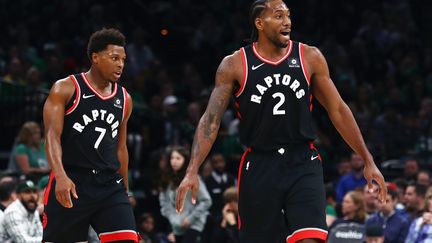 Kyle Lowry et Kawhi Leonard (Toronto Raptors) (TIM BRADBURY / GETTY IMAGES NORTH AMERICA)