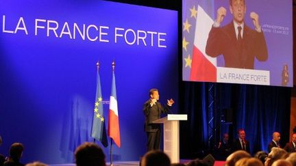 Nicolas Sarkozy en meeting à Ajaccio (Corse), le 13 avril 2012. (AFP - Pascal Pochard Casabianca)