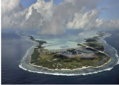 &nbsp; (A Tarawa, une île des Kiribati, comme dans tout le Pacifique sud, la hausse du niveau de l'eau est lié à l'"expansion thermique" de l'Océan © Géo / Kadir van Lohuizen)