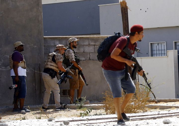 Combattants du Gouvernement d'union nationale (GNA) libyen à Ain Zara, banlieue de Tripoli, dans l'est de la Libye, le 7 septembre 2019 (MAHMUD TURKIA / AFP)