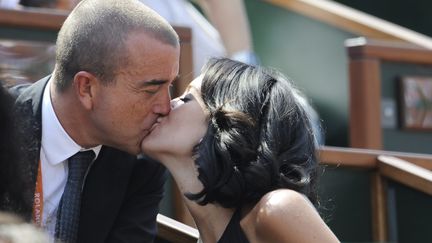 Arnaud Lagard&egrave;re et Jade Foret assistent au tournoi de Roland-Garros, mardi 29 mai 2012. (CHRISTOPHE MORIN / MAXPPP)