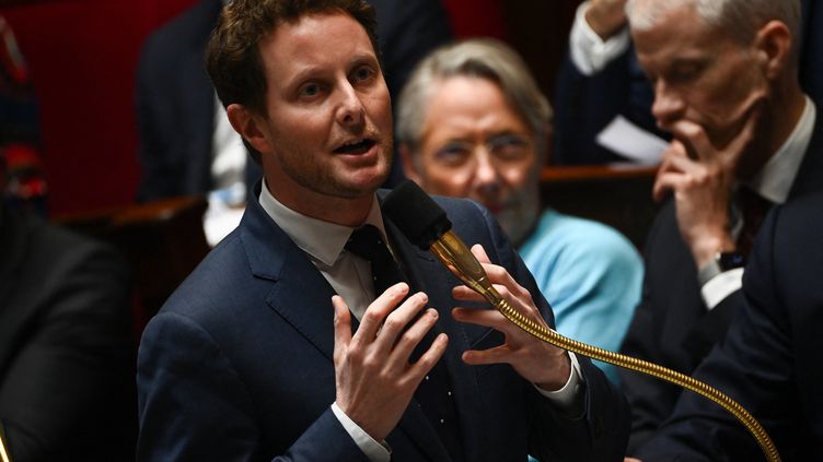 The Minister Delegate for Transport, Clément Beaune, on May 23, 2023 at the National Assembly in Paris.  (CHRISTOPHE ARCHAMBAULT / AFP)