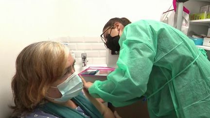 Santé : la campagne de vaccination contre la grippe a débuté, mardi 18 octobre (FRANCE 3)