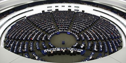 L'enceinte du Parlement européen à Strasbourg (11 mars 2004). (Reuters - Vincent Kessler)