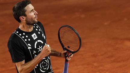 Gilles Simon,&nbsp;lors de son premier tour contre Pablo Carreno Busta, le 24 mai 2022, à Roland-Garros. (THOMAS SAMSON / AFP)