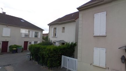 Rue René-Cassin, à Villeneuve-Saint-Georges (Val-de-Marne), où un sapeur-pompier a été mortellement poignardé lors d'une intervention chez un déséquilibré le 4 septembre 2018.&nbsp; (GOOGLE STREET VIEW / FRANCE 3)