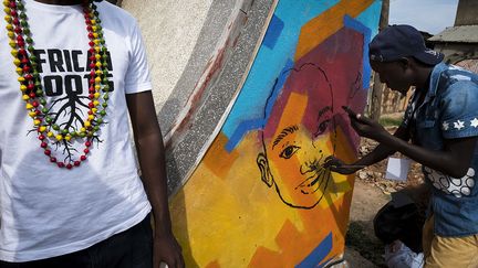 Graffiti de Doddridge Besyngie (Ouganda) (ROBIN LETELLIER / SIPA)