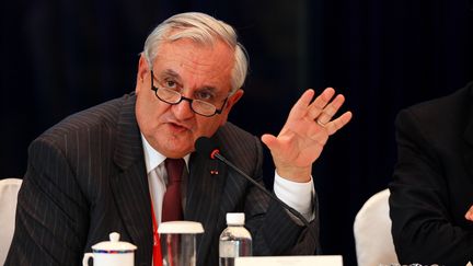 Jean-Pierre Raffarin, ancien premier ministre fran&ccedil;ais, lors d'une r&eacute;union au forum de Boao, dans le sud de la Chine, le 7 avril 2013. (XU ZUJIAN / AFP)