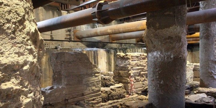 Voie romaine découverte dans la ville de Thessalonique lors des travaux de construction du futur métro
 (SAKIS MITROLIDIS / AFP)