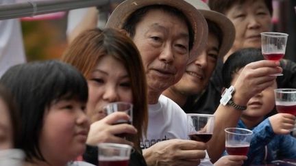 Photo Hebdo : Beaujolais Nouveau, Covid-19, retour sur une semaine d'actualité en images