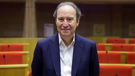 Le milliardaire français Xavier Niel, au Sénat, le 18 février 2022. (THOMAS COEX / AFP)