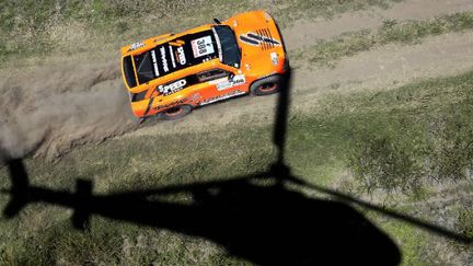 Robby Gordon à l'attaque en début de Dakar