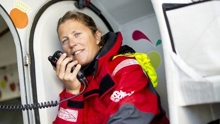 Samantha Davies à bord de Savéol, son bateau pour le Vendée Globe