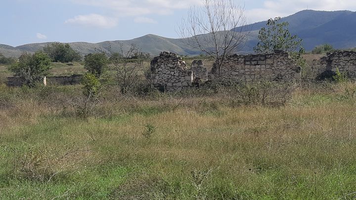 Les environs de la ville d'Agdam. (MARIE-PIERRE VEROT / RADIOFRANCE)