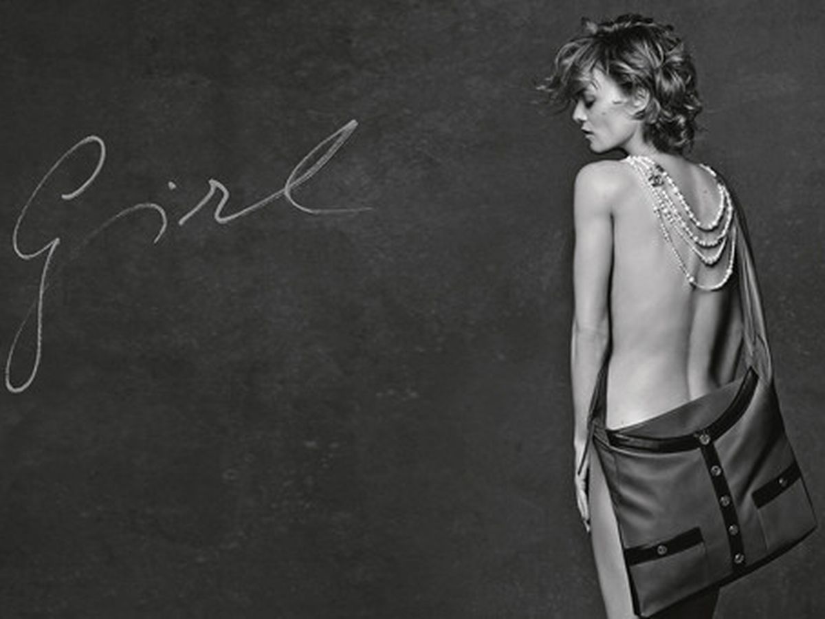 Vanessa Paradis pose nue pour Chanel