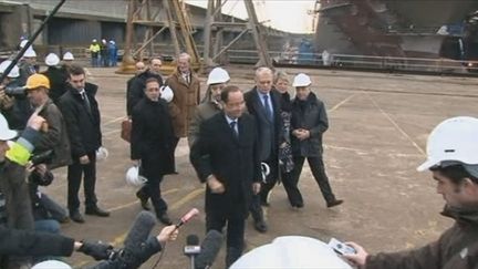 François Hollande visite les chantiers naval de St-Nazaire (ftv)