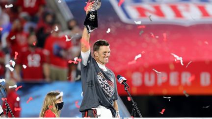 Tom Brady remporte le septième Super Bowl de sa carrière  (CLIFF WELCH / ICON SPORTSWIRE)