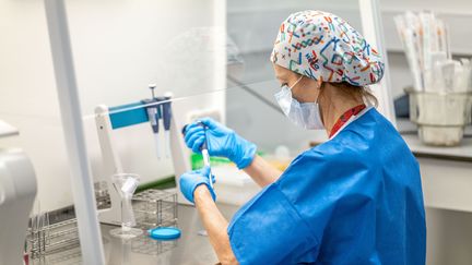 Un laboratoire dédié à la procréation médicalement assistée, le 28 mai 2020, à&nbsp;Neuilly-sur-Seine (Hauts-de-Seine). (JULIE LIMONT / HANS LUCAS / AFP)