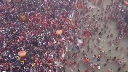 Inde : le pèlerinage hors-norme de la Kumbh Mela