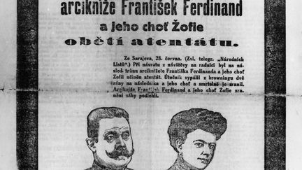 La une du journal tchèque "Narodni Listy" annonçant l'assassinat de l'archiduc François Ferdinand de Habsbourg, héritier du trône d’Autriche-Hongrie ainsi que de son épouse l’archiduchesse Sophie. (AFP)