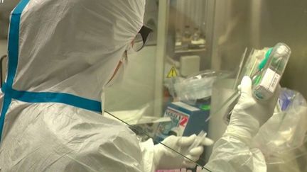 Variant Omicron : les vaccins sont-ils toujours efficaces ? (FRANCE 3)