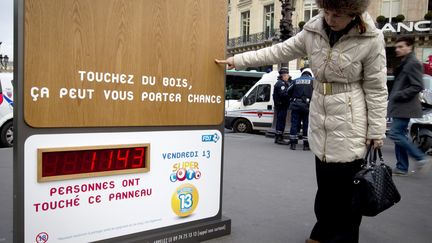 Un panneau de la Fran&ccedil;aise des Jeux (FDJ), place de l'Op&eacute;ra, &agrave; Paris, le 12 janvier 2012.&nbsp; (JS/nm/AFP ImageForum)