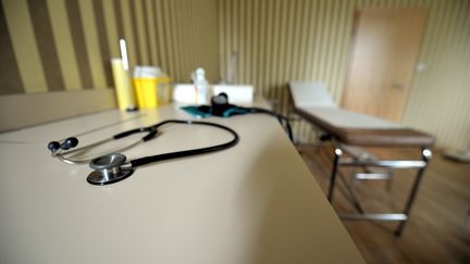 Le syndicat Unof-CSMF&nbsp;a appel&eacute; les m&eacute;decins g&eacute;n&eacute;ralistes &agrave; fermer leur cabinet du 24 au 31 d&eacute;cembre. (SALESSE FLORIAN / MAXPPP)