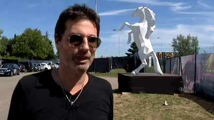 Richard Orlinski expose ses oeuvres monumentales à la Foire aux Vins de Colmar où il sera aussi DJ à l'occasion de la Nuit Blanche électro
 (France 3 Culturebox)