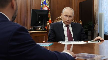 Le président russe, Vladimir Poutine, au Kremlin, à Moscou, le 24 août 2023. (MIKHAIL KLIMENTYEV / POOL / AFP)