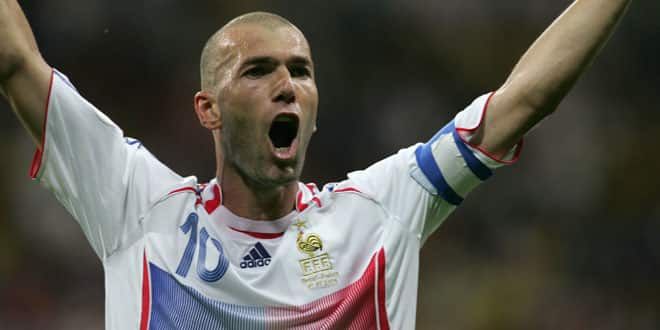 Au cours de ce quarts de finale contre le Brésil en 2006, Zinédine Zidane aura été touché par la grâce