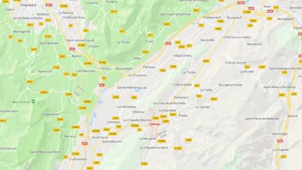 Le corps du pompier porté disparu a été retrouvé à Détrier (Savoie), à 400 mètres du lieu de l'accident, vendredi 5 janvier.&nbsp; (CAPTURE D'ECRAN GOOGLE MAPS / RADIO FRANCE)