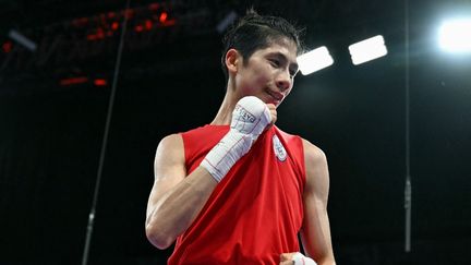 La Taïwanaise Lin Yu-Ting, lors de son combat en quart de finale des Jeux olympiques de Paris face à Svetlana Kamenova Staneva, le 4 août 2024, à l'Arena Paris Nord. (MOHD RASFAN / AFP)