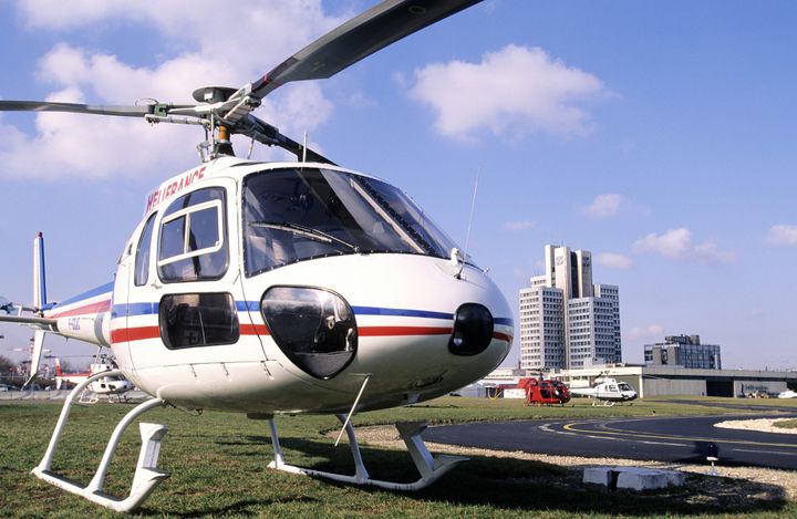 Un hélicoptère décolle de la base située dans le XVe arrondissement de Paris.
 (WYSOCKI PAWEL / HEMIS.FR / HEMIS)