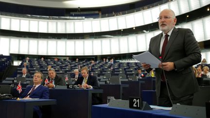 Le vice-président de la Commission européenne, Frans Timmermans, le 24 octobre 2018 lors d'un discours devant le Parlement européen à Strasbourg. (VINCENT KESSLER / REUTERS)