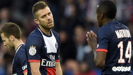 Le joueur du PSG Jérémy Ménez en discussion avec son coéquipier Blaise Matuidi