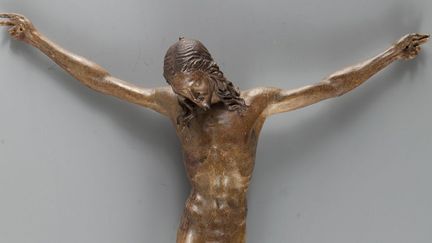 Christ en croix (détail) Artiste florentin autour de 1500, Michel-Ange ? Musée du Louvre, département des Sculptures
 (2013 Musée du Louvre / Harry Bréjat)