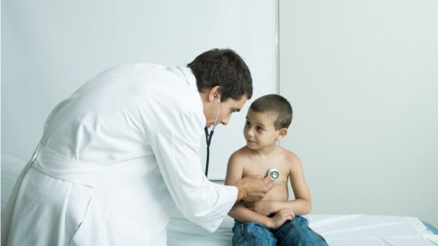 &nbsp; (Les familles pourront désormais désigner un médecin traitant pour leur enfant © Maxppp)