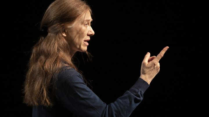 Valérie Dréville au théâtre des Bouffes du Nord, à Paris. (JEAN-LOUIS FERNANDEZ)