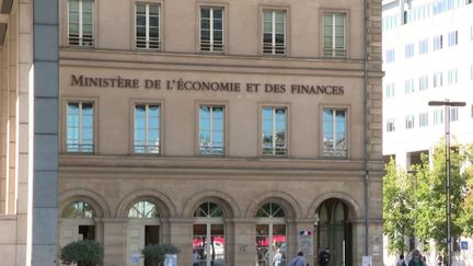 Budget 2025 : hausse des impôts, suppressions de postes… Qui est concerné ?