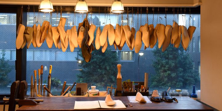 L'artisanat de la chaussure européenne rattrapé par le Japon, nouvelle  référence des maîtres bottiers