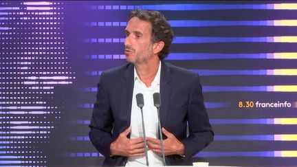 Alexandre Bompard, PDG du groupe Carrefour, sur franceinfo mardi 29 août 2023. (RADIOFRANCE / FRANCEINFO)