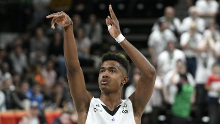 Le basketteur Théo Maledon, joueur de l'Asvel (Villeurbanne) sur son terrain contre Pau, le 10 avril 2019. (MAXPPP)