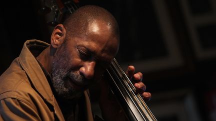 Ron Carter
 (Jésus Regal)